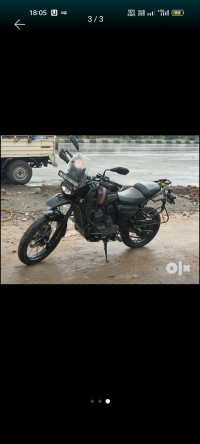 Yezdi Adventure Matte