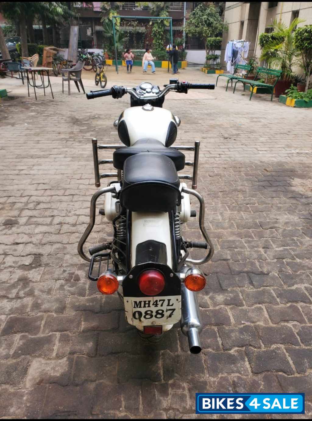 Ash (white) Royal Enfield Classic 350