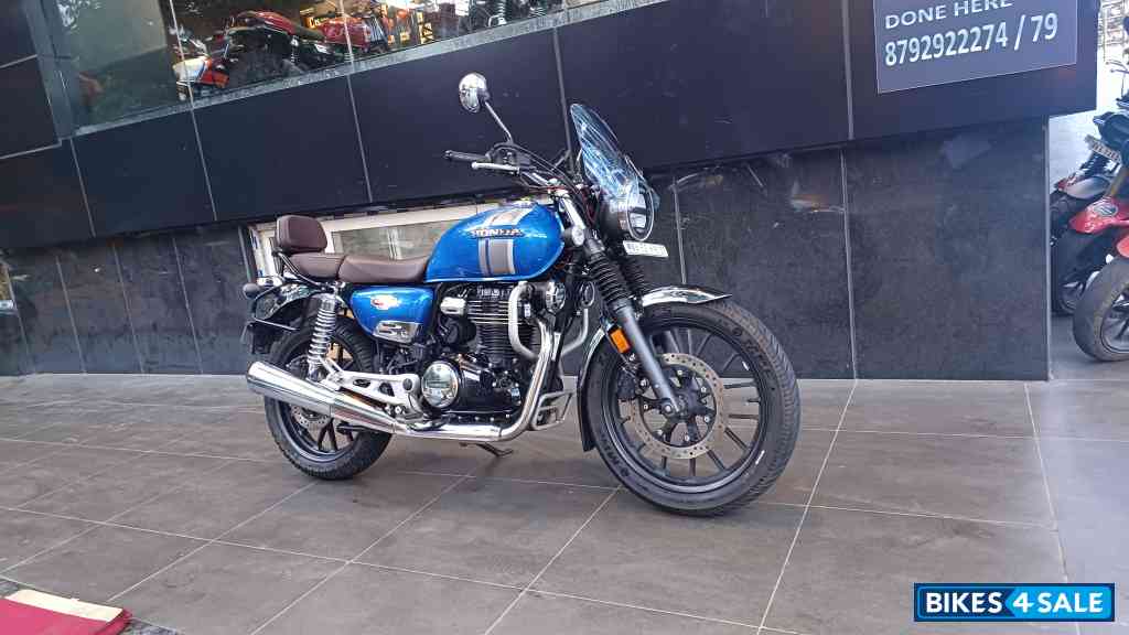 Honda CB350 DLX Pro