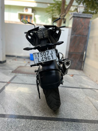 Ebony Black KTM Duke 250 2022