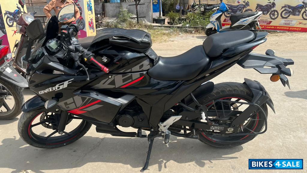 Suzuki Gixxer SF BS6 Suzuki Gixxer SF BS6