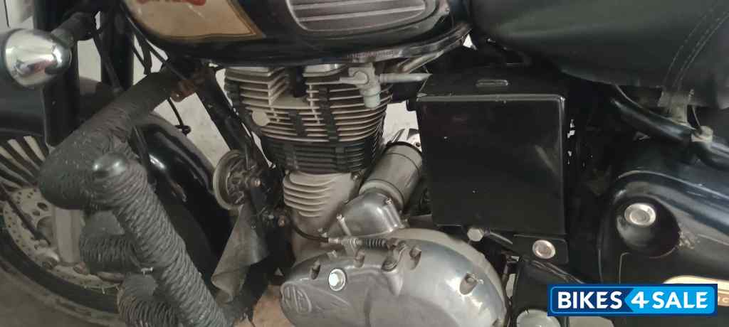 Black Royal Enfield Classic 350