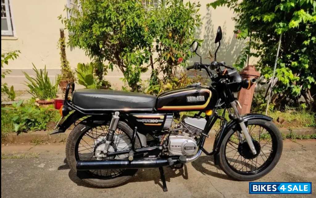 Yamaha RX 100