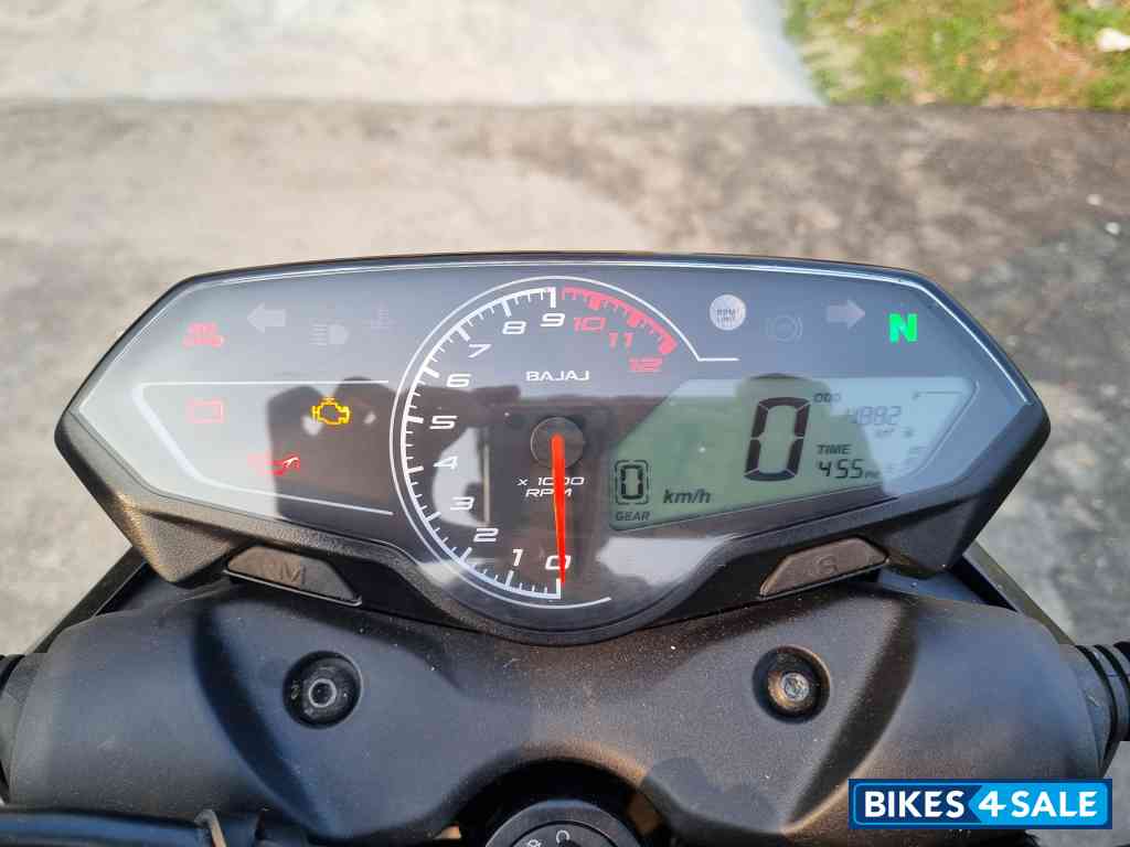 Black Bajaj Pulsar N250 Dual Channel ABS