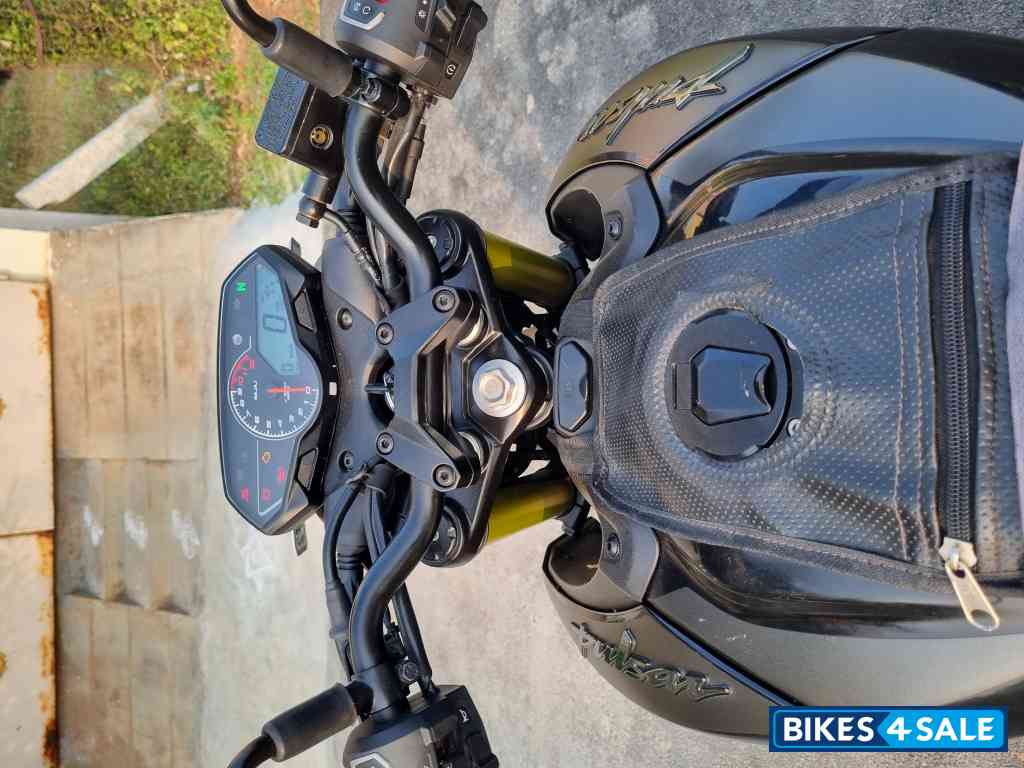 Black Bajaj Pulsar N250 Dual Channel ABS