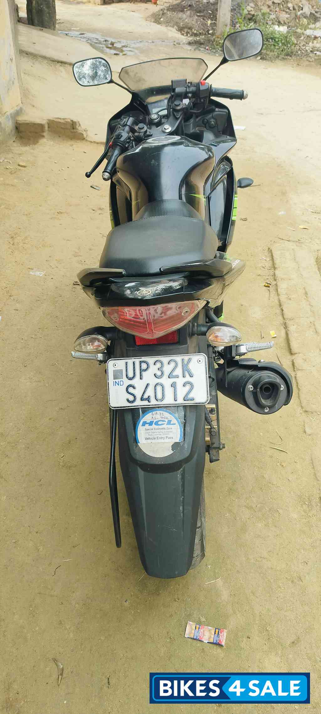 Black And Green Yamaha YZF R15 S