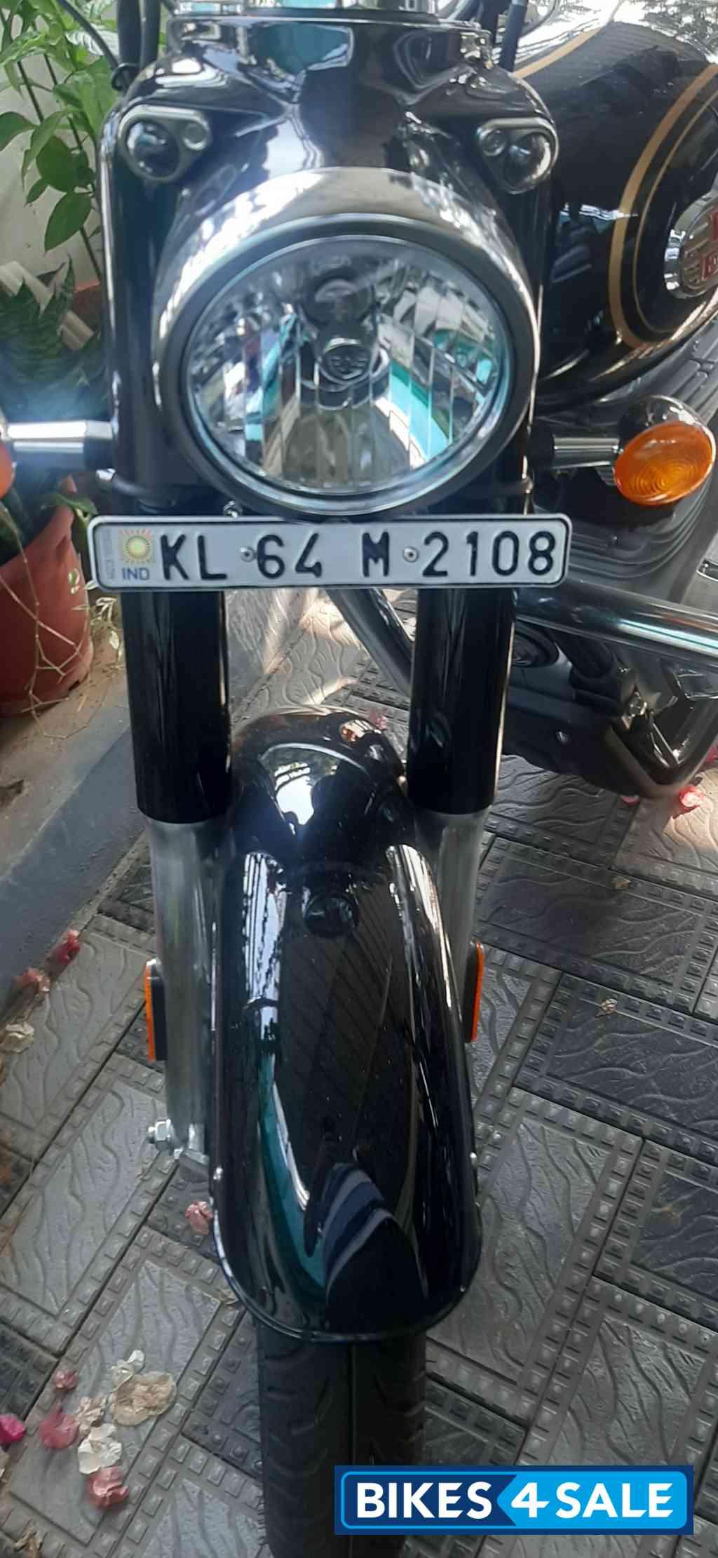Black Royal Enfield 2023 Bullet 350