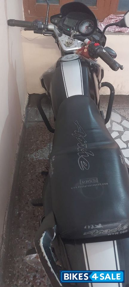 Black TVS Apache RTR 160 Black TVS Apache RTR 160