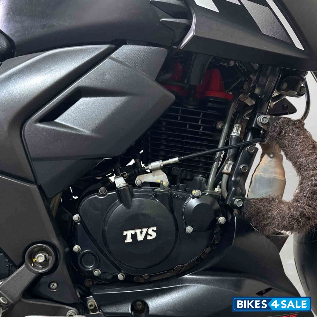 TVS Apache RTR 160 4V