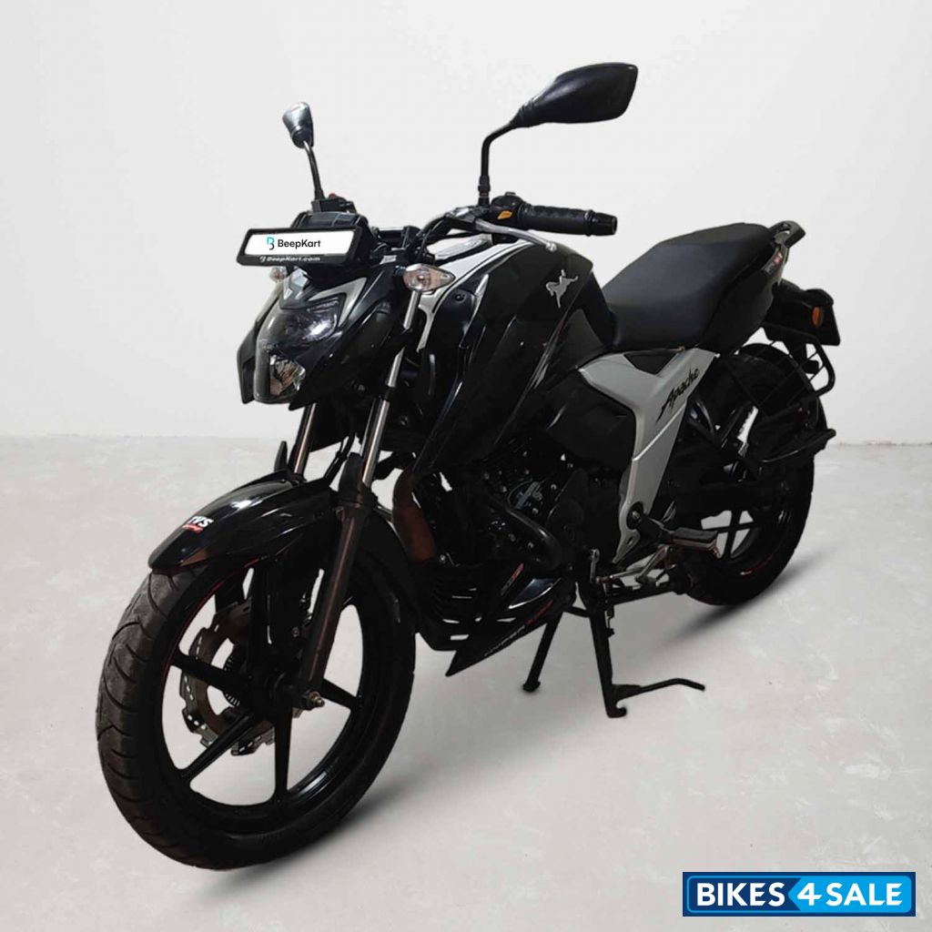 TVS Apache RTR 160 4V