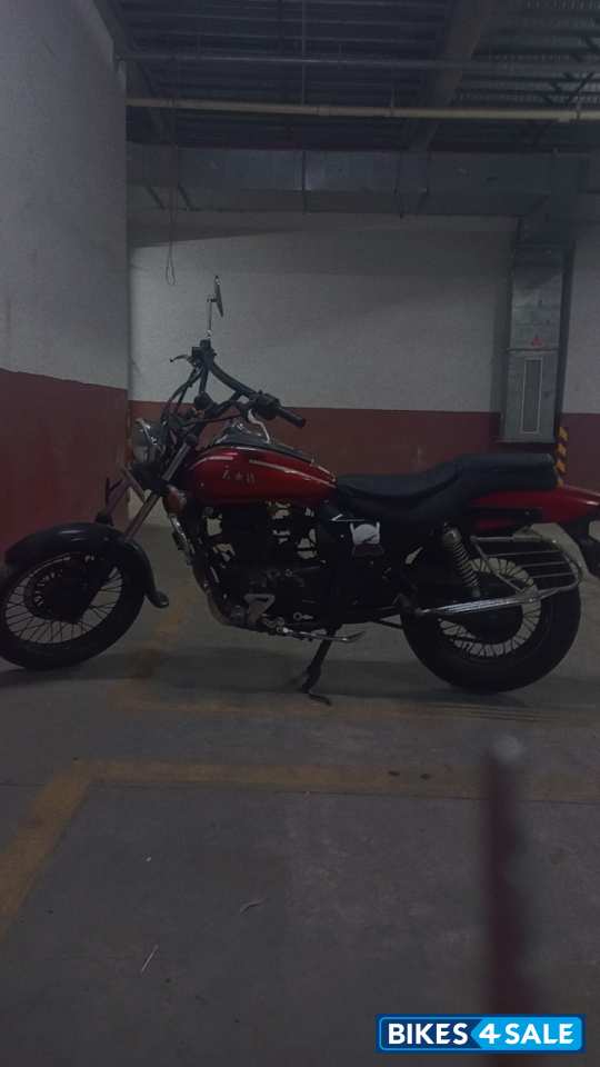 Bajaj Avenger 220 DTS-i