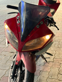 Yamaha YZF R15 V2