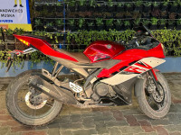 Yamaha YZF R15 V2