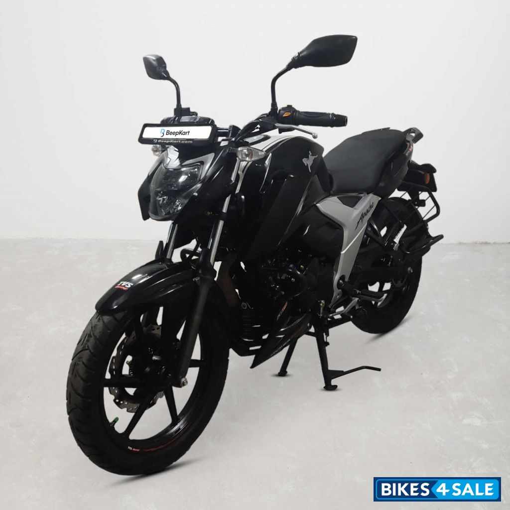 TVS Apache RTR 160 4V
