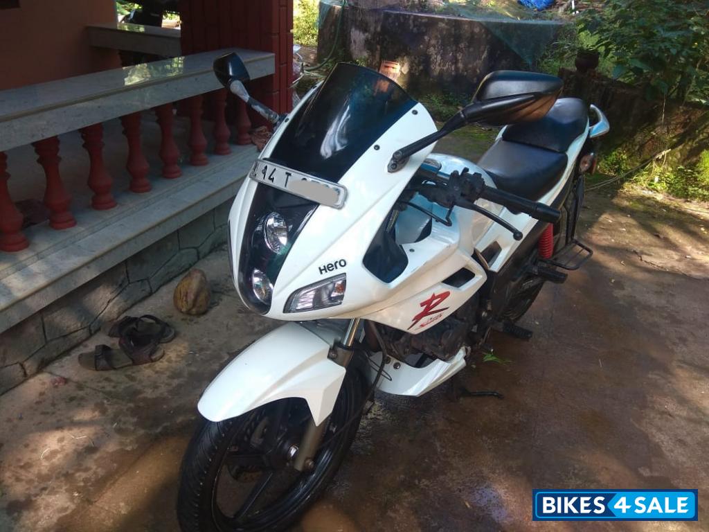 White Hero Karizma R White Hero Karizma R