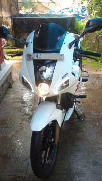 White Hero Karizma R