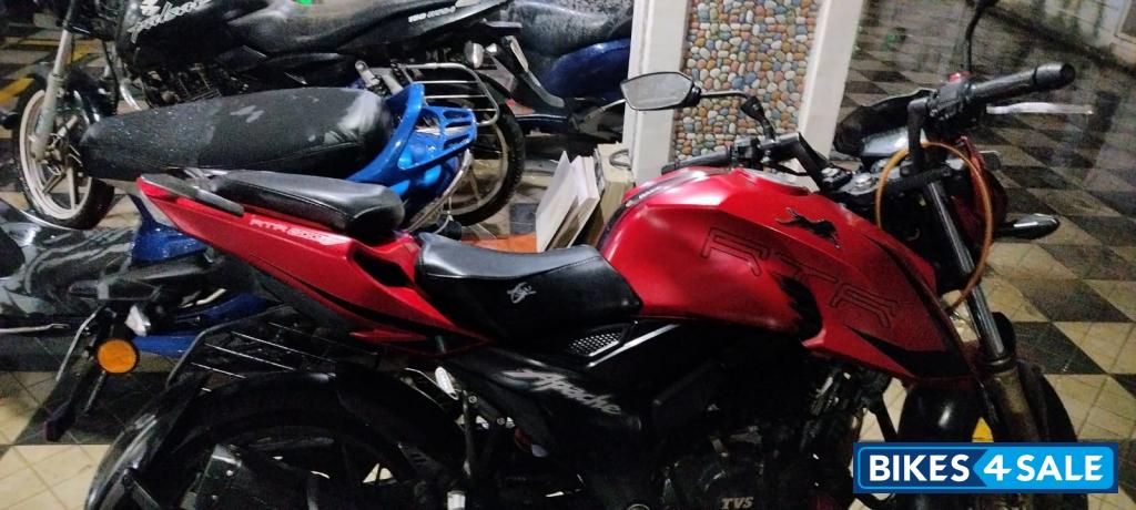 TVS Apache RTR 200 4V