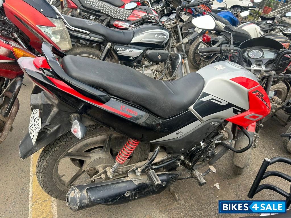 Red Hero Passion Pro BS6