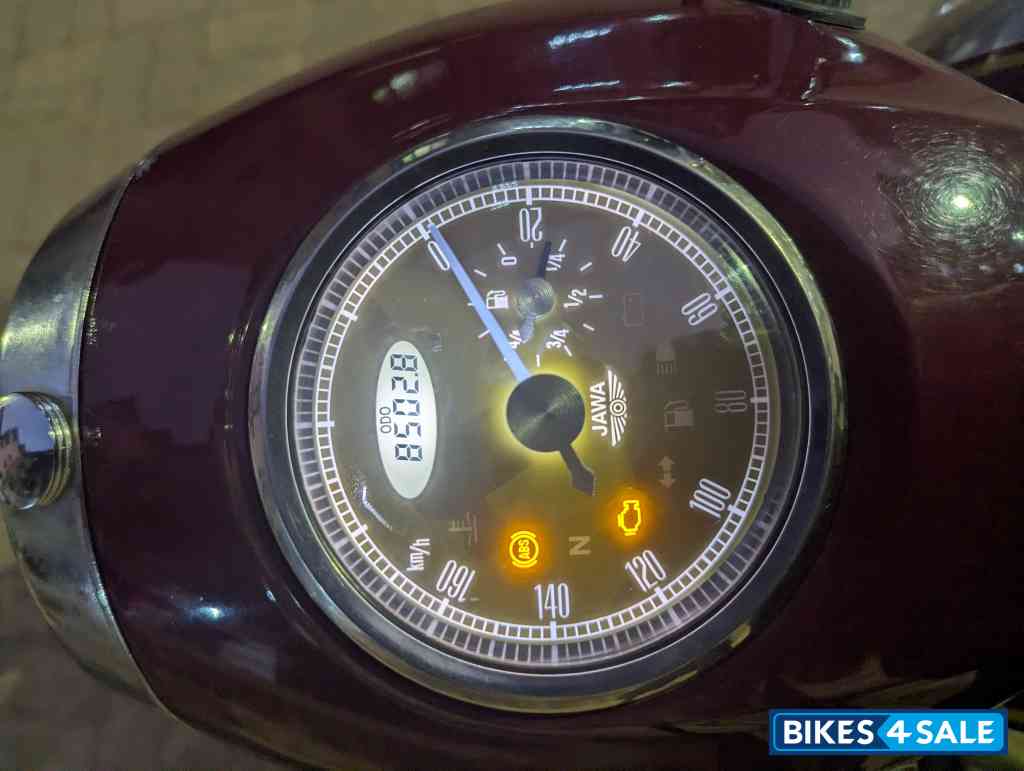 Maroon Jawa Jawa BS6