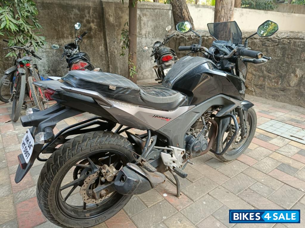 Honda CB Hornet 160R