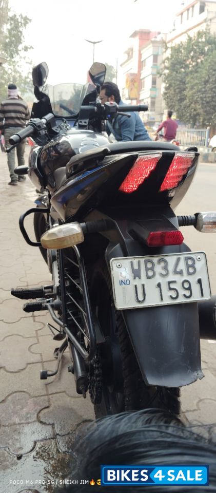 Bajaj Pulsar 220F BS6