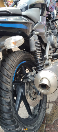 Bajaj Pulsar 220F BS6