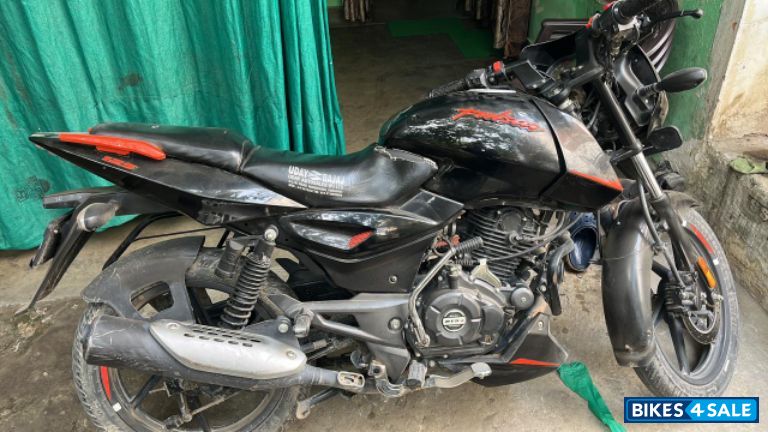 Bajaj Pulsar 125 Split Seat