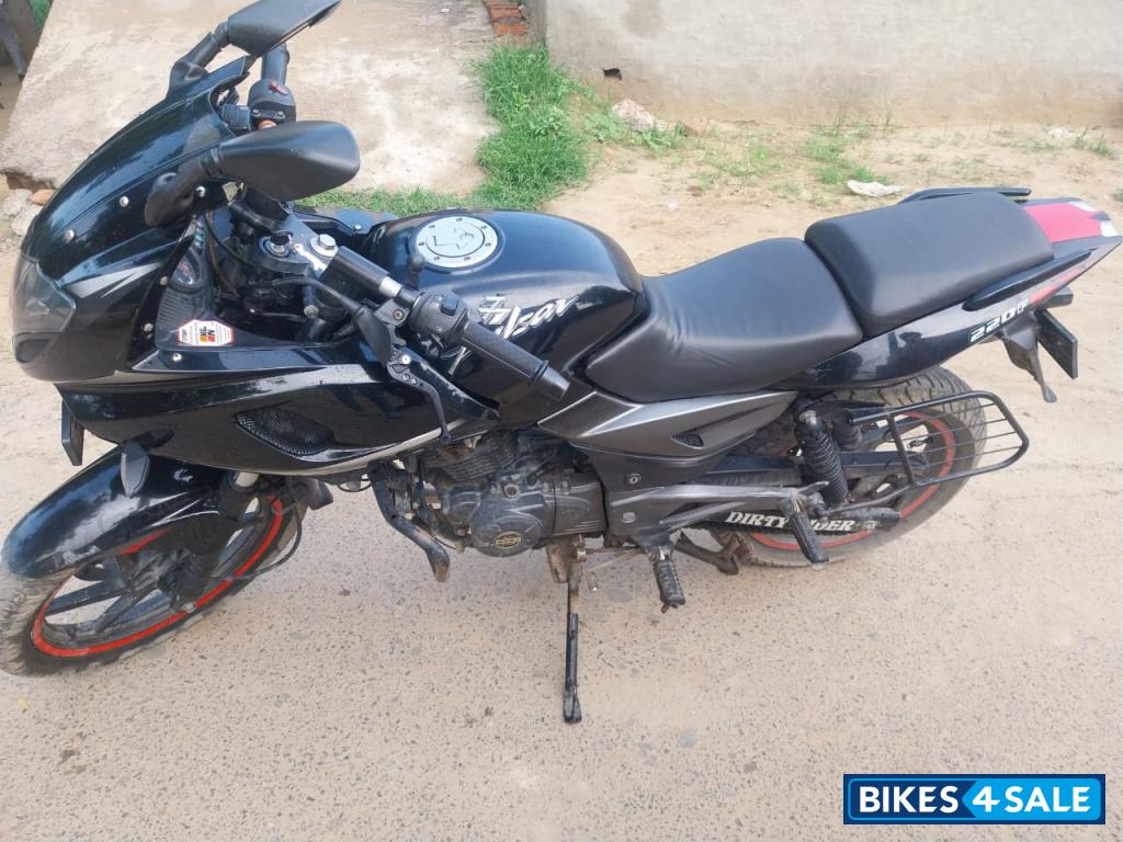 Bajaj Pulsar 220 DTSi