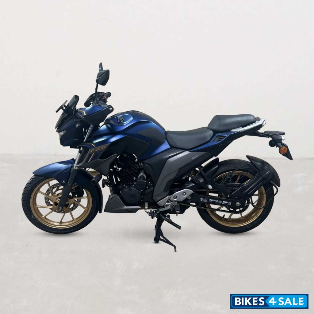 Yamaha FZ25