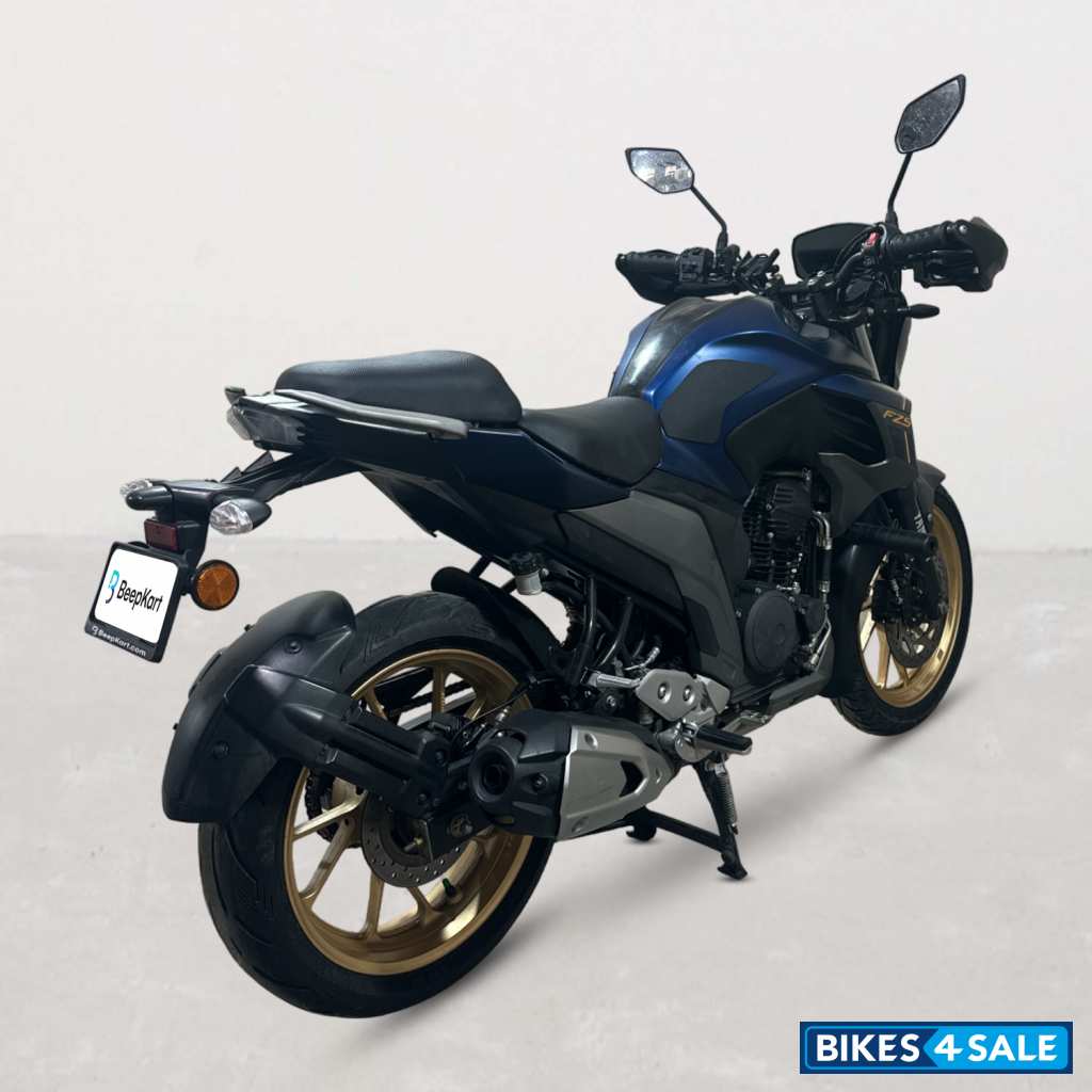 Yamaha FZ25