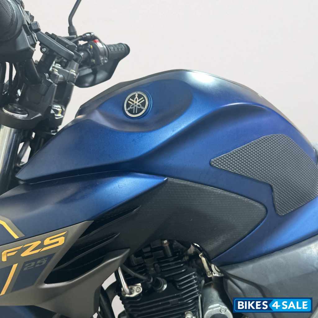Yamaha FZ25