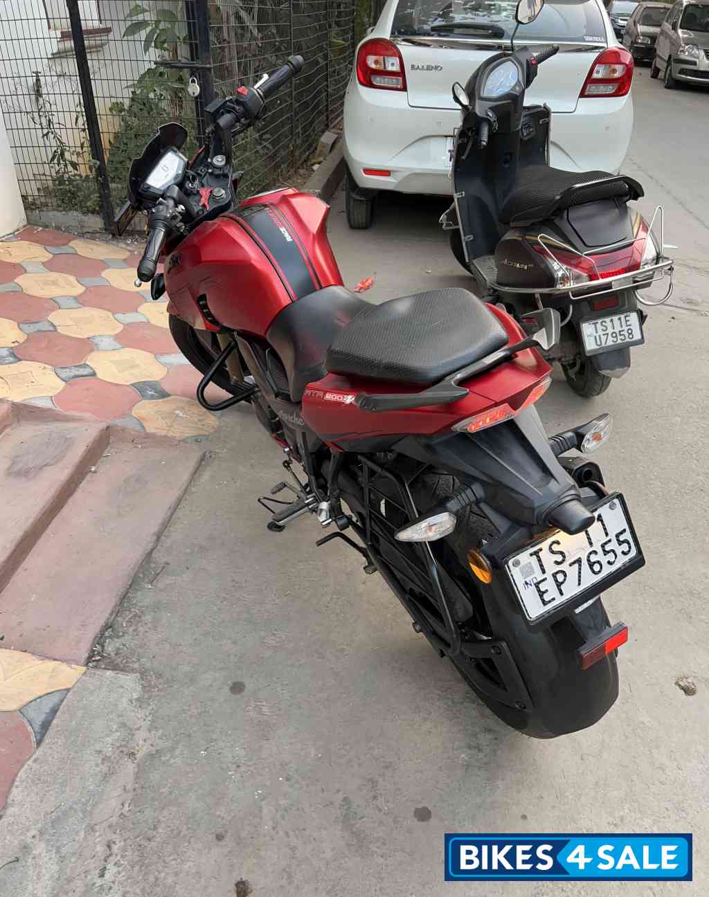 TVS Apache RTR 200 4V