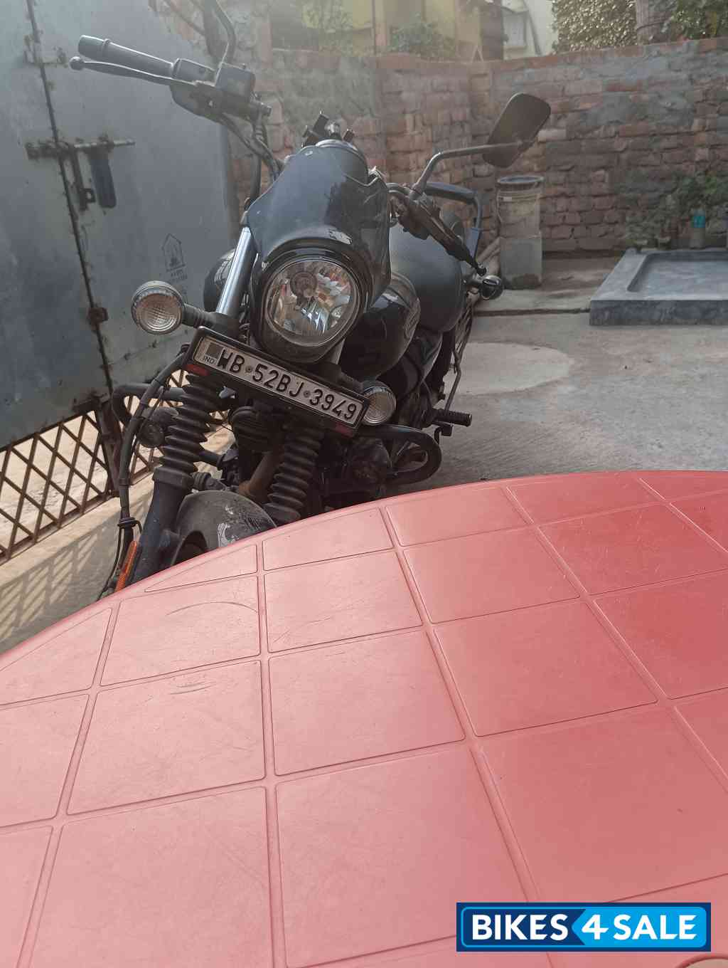 Black Bajaj Avenger Street 160