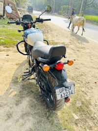 Royal Enfield Hunter 350 Metro