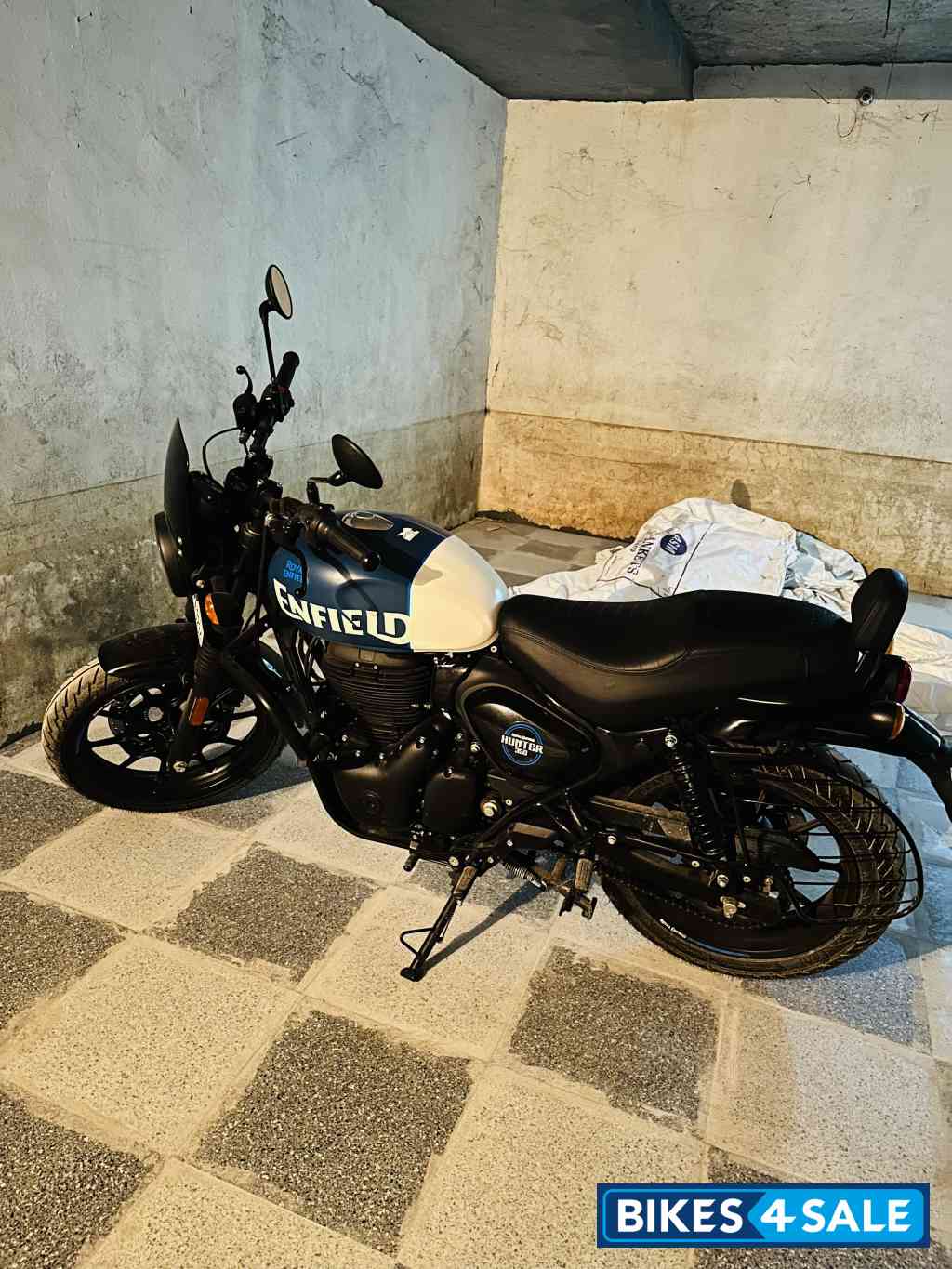 Royal Enfield Hunter 350 Metro