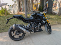 Cosmic Black BMW G 310 R BS6