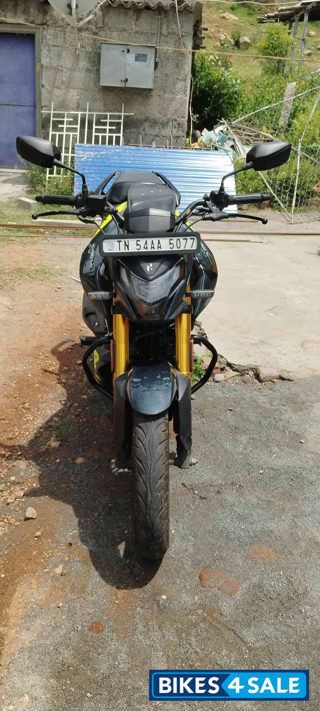 Hero Xtreme 160R 4V Pro