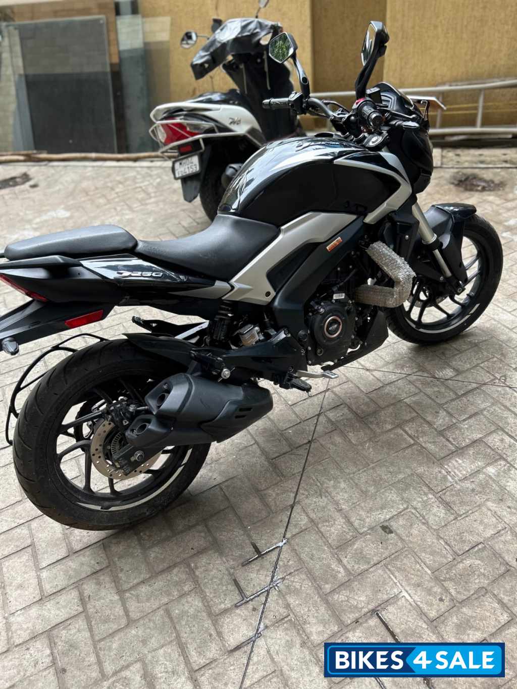 Bajaj Dominar 250 2022