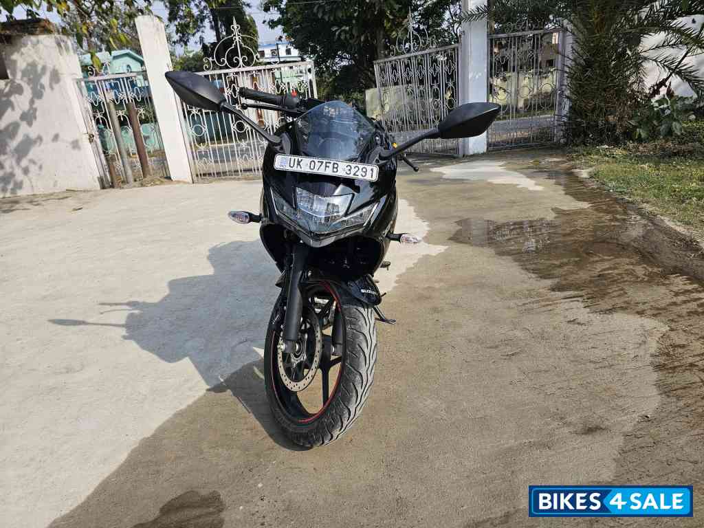 Suzuki Gixxer SF