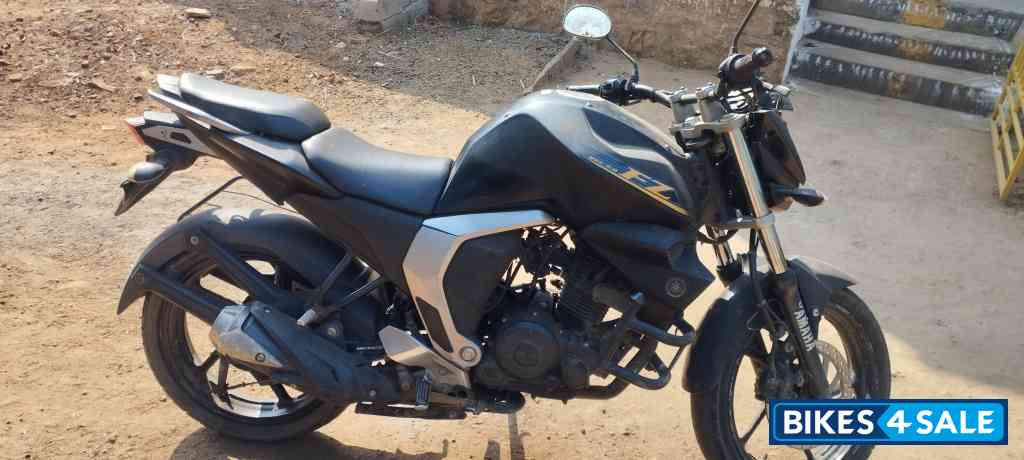Panther Black Yamaha FZ FI V2