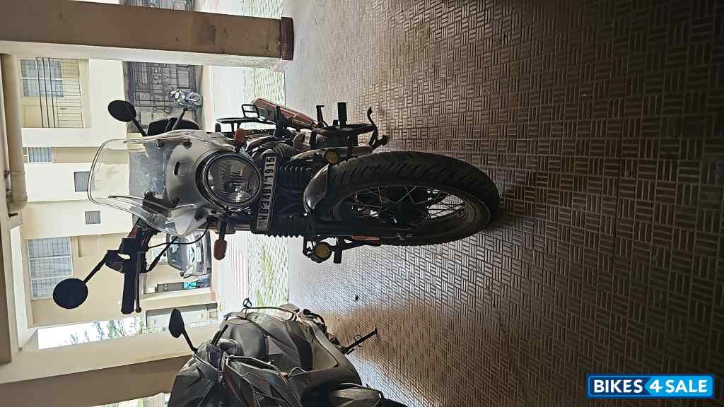 Ventura Blue Royal Enfield Interceptor 650 Twin