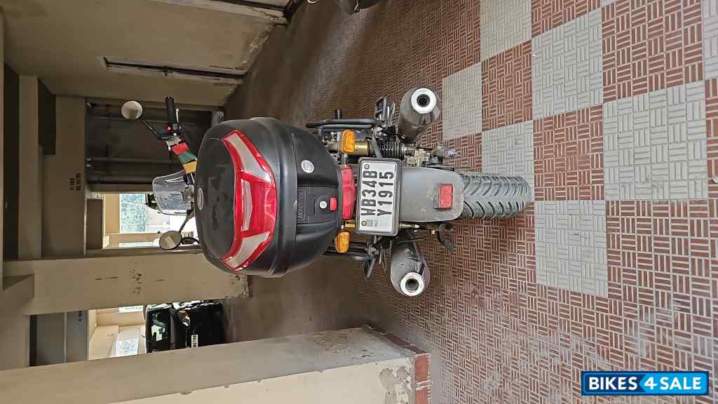 Ventura Blue Royal Enfield Interceptor 650 Twin