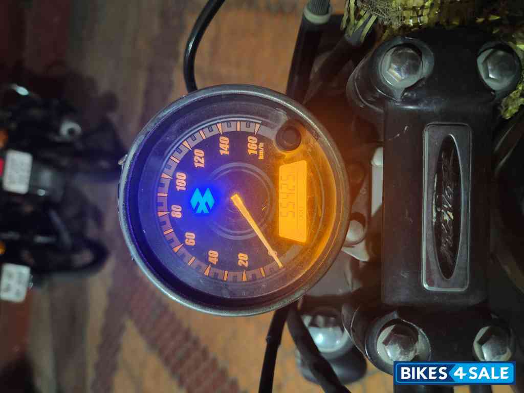 Bajaj Avenger Street 220