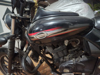 Bajaj Avenger Street 220