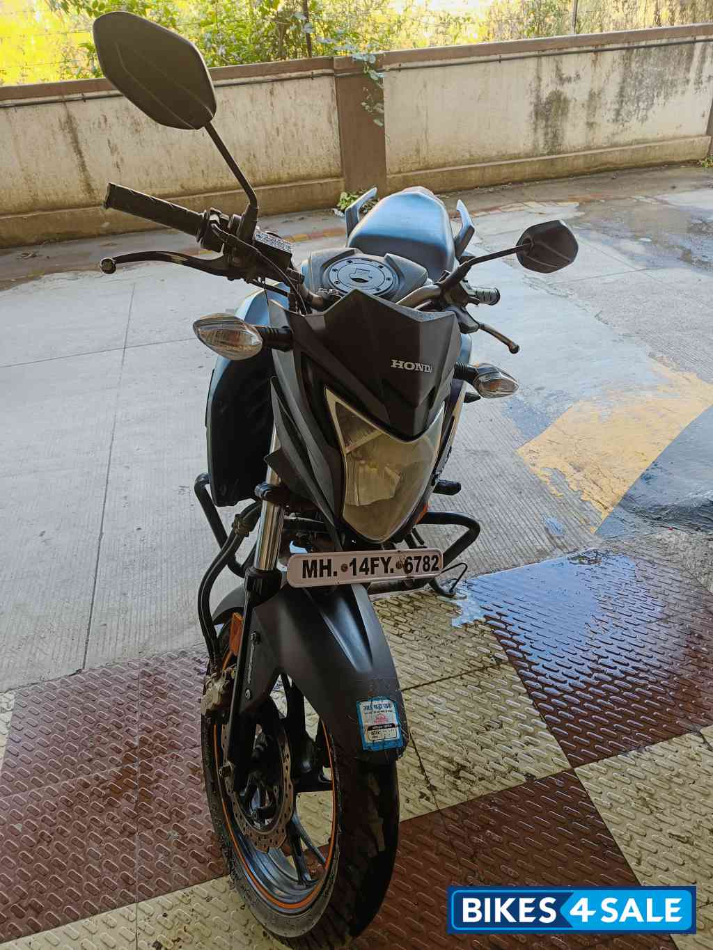 Honda CB Hornet 160R