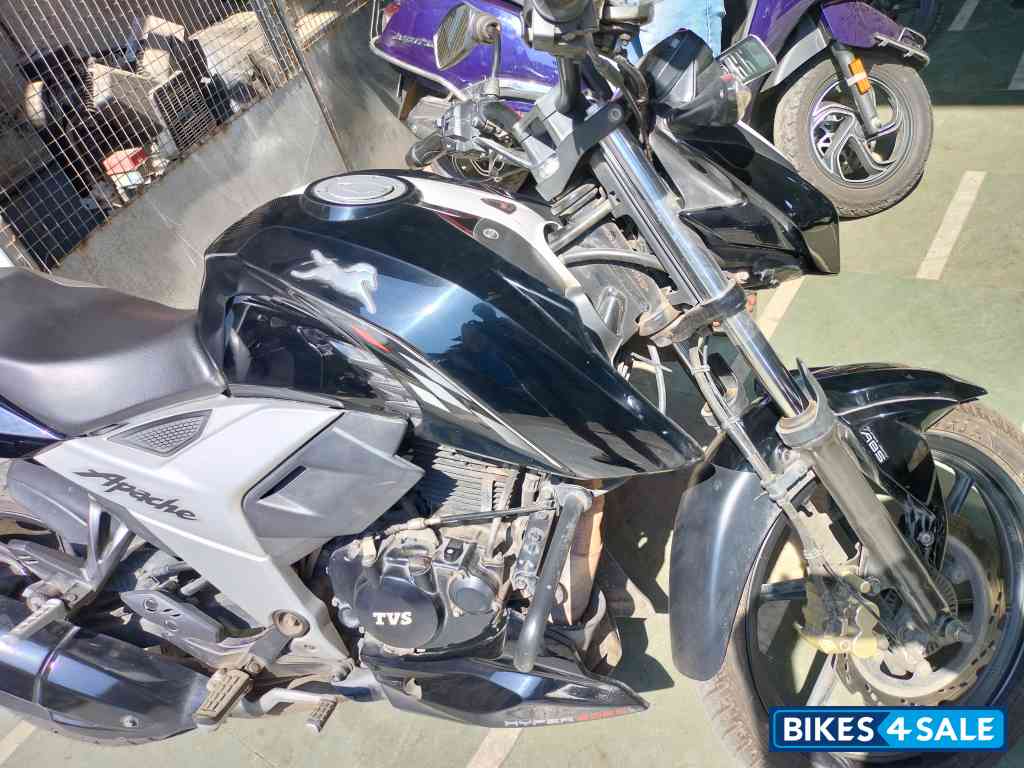 TVS Apache RTR 160 4V BS6