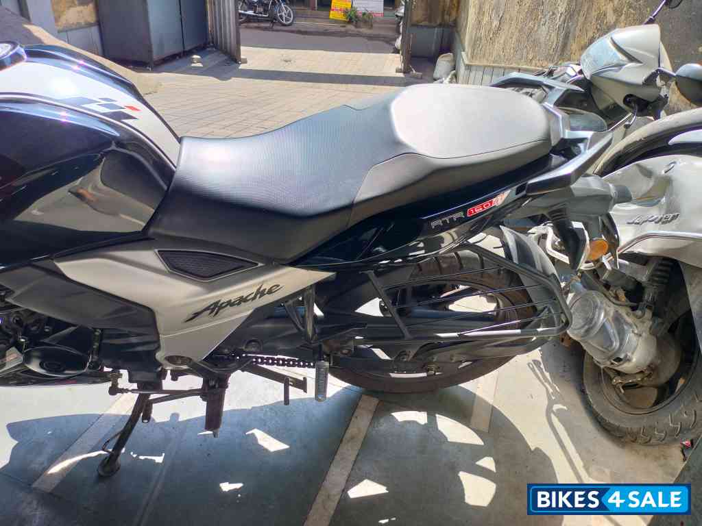 TVS Apache RTR 160 4V BS6
