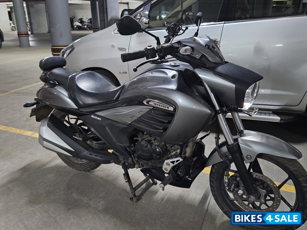 Suzuki Intruder 150 FI