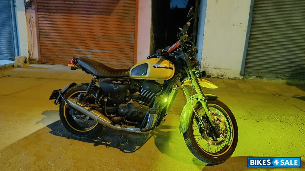 Yezdi Scrambler Single Tone