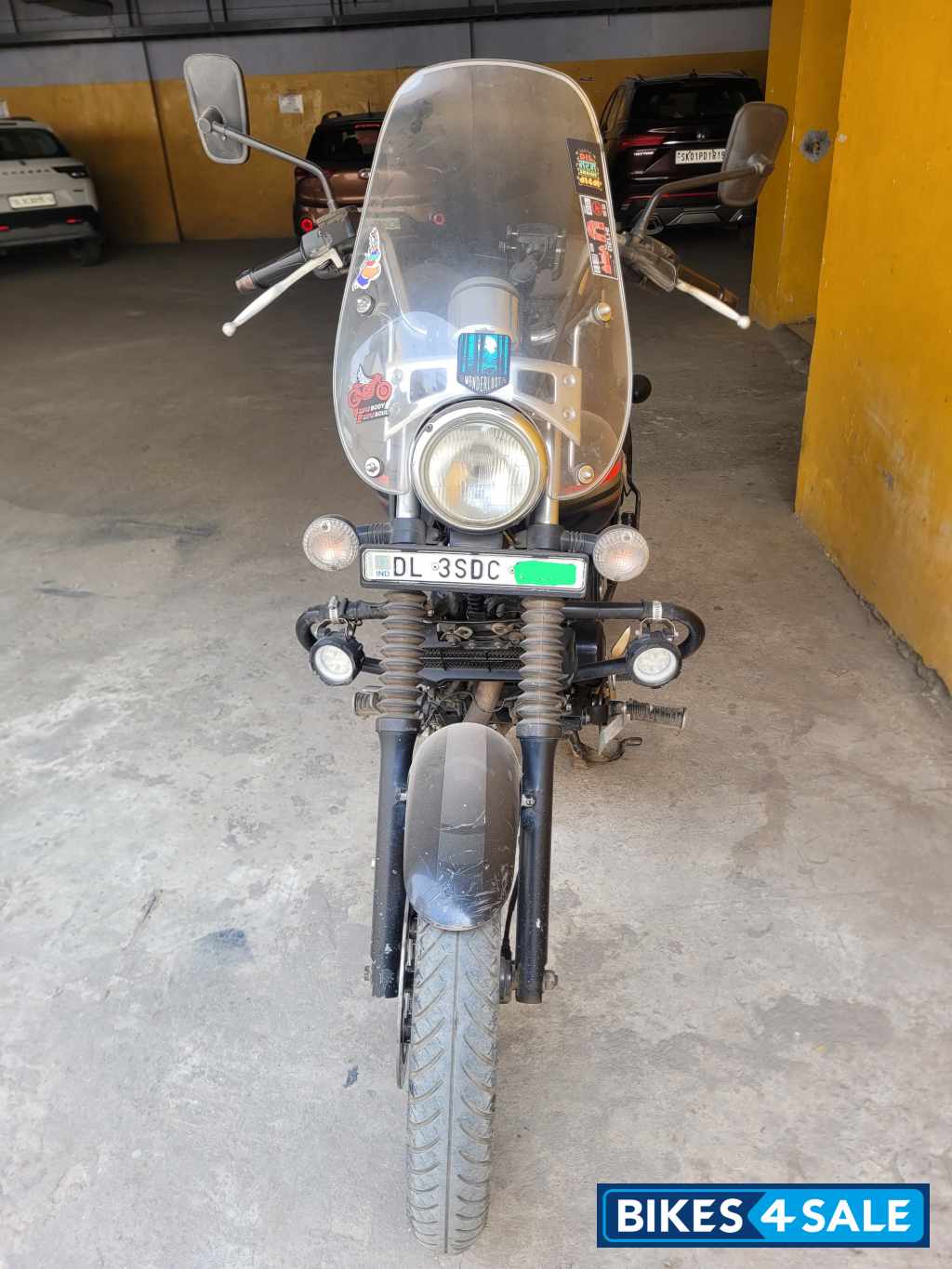 Bajaj Avenger Street 220